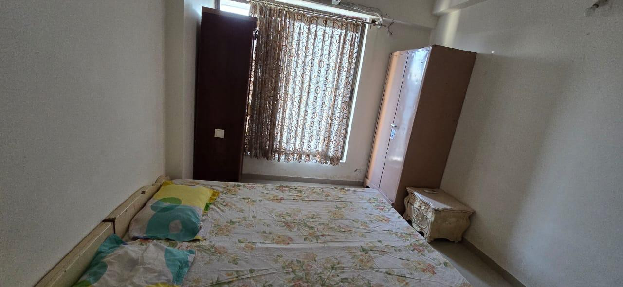 Fully Furnished 3 BHK Flat for Rent in South Bopal – Prime Location!-7