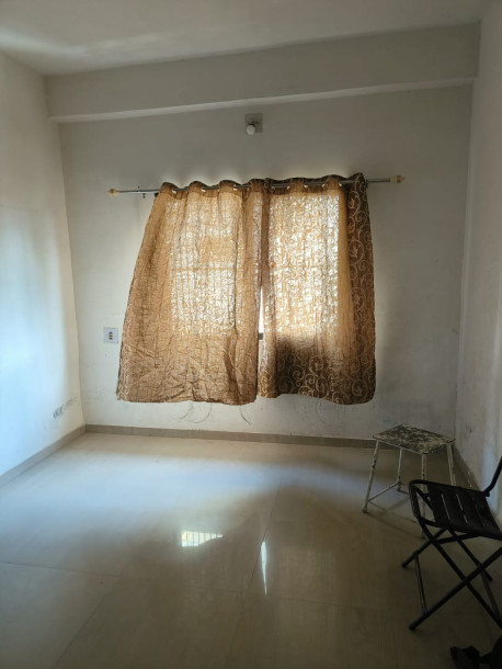 2 BHK Flat for Rent in Ashirvad Complex – Prime Location Near Sola Overbridge!-9