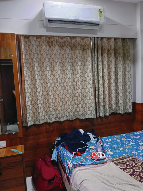 Spacious 2 BHK for Rent Near Shalby Hospital, Makarba – Prime Location!-22