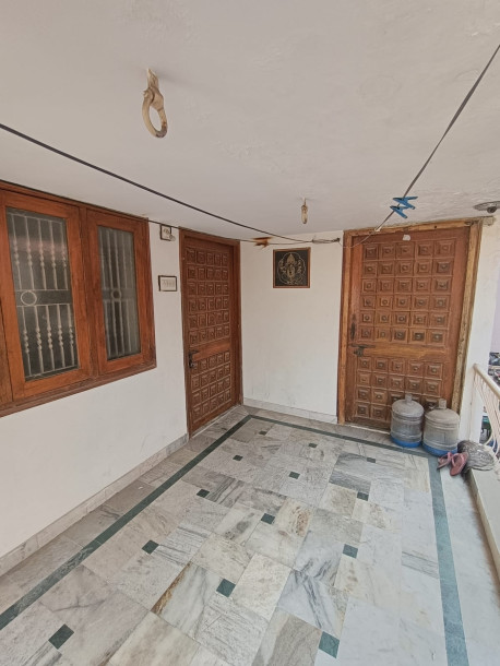 Semi-Furnished 2 BHK Tenament for Rent Near D-Mart, Satellite – Bachelor Friendly!-15