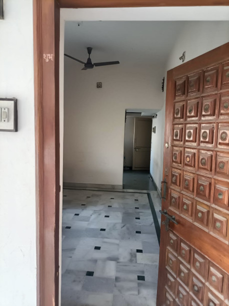 Semi-Furnished 2 BHK Tenament for Rent Near D-Mart, Satellite – Bachelor Friendly!-1