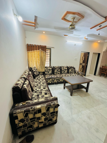 Spacious 3 BHK for Rent in Premchandnagar, Bodakdev – Prime Location!-2